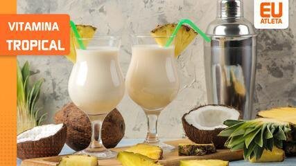 Nutricionistas ensinam a fazer vitamina tropical, com abacaxi, leite de coco e gengibre