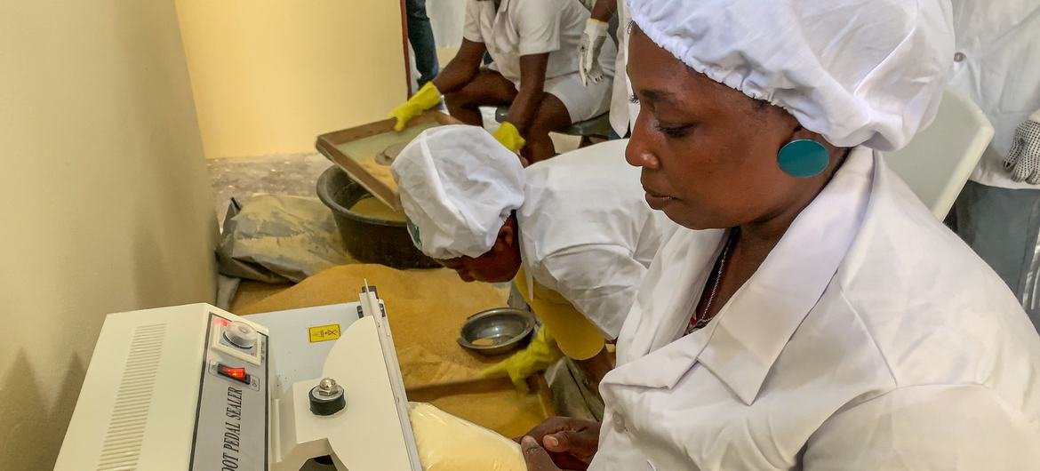Atualmente, 70% dos trabalhadores da América Latina e Caribe são autônomos ou estão em empresas com menos de 10 funcionários Atualmente, 70% dos trabalhadores da América Latina e Caribe são autônomos ou estão em empresas com menos de 10 funcionários