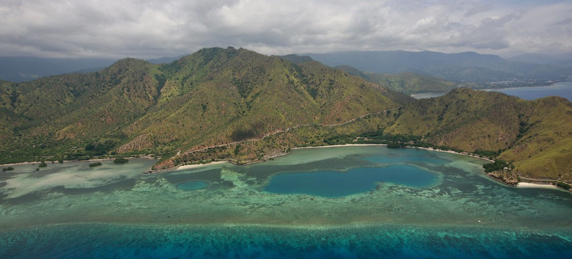 Vista aérea perto de Díli, Timor-Leste Vista aérea perto de Díli, Timor-Leste