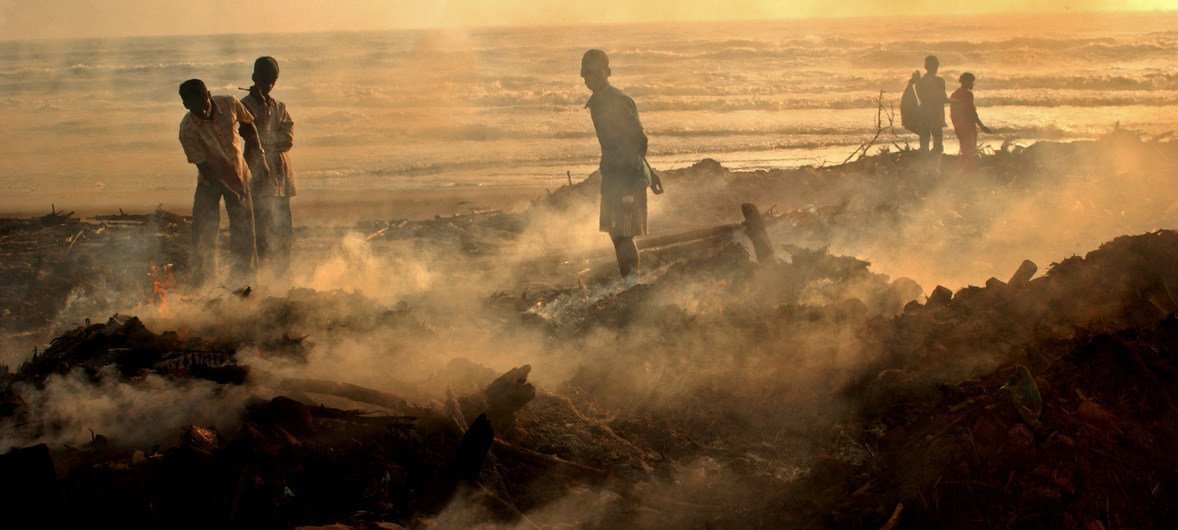 Índia e Tailândia tiveram comunidades gravemente afetadas pelo tsunami de 2004