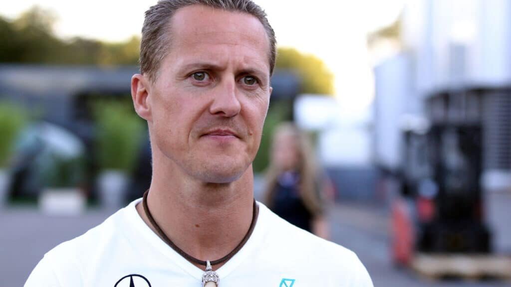 Grande gesto! Michael Schumacher e esposa tomam atitude para tributo e emocionam fãs