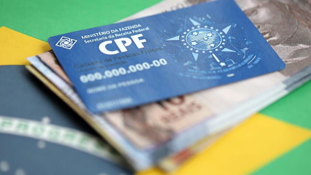 Inclua o CPF na nota fiscal! Prêmios de até R$ 1 milhão e descontos no IPVA