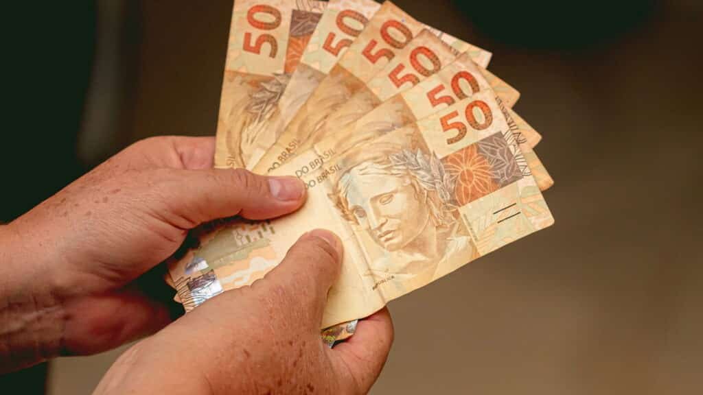 Abono salarial 2025 já está sendo pago pelo governo!
