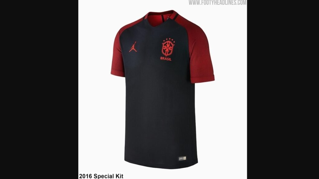 Galvão Bueno quebra silêncio e detona camisa vermelha da Seleção Brasileira: "Crime!"